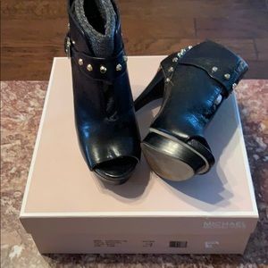Michael Kors black booties so 7.5 used 2x twice